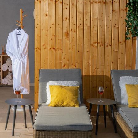 Aparthotel Punta Blu - Pool & Spa Premantura Bagian luar foto