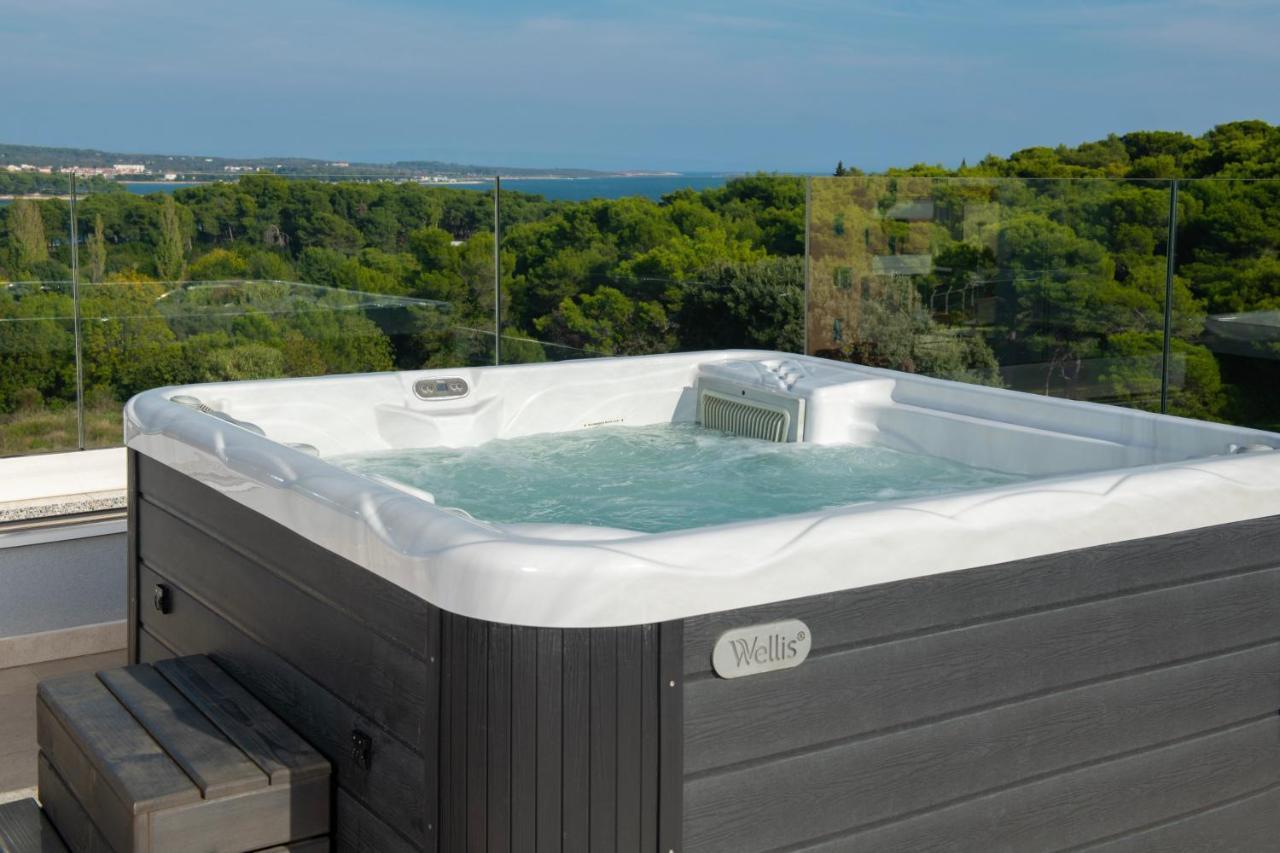 Aparthotel Punta Blu - Pool & Spa Premantura Bagian luar foto